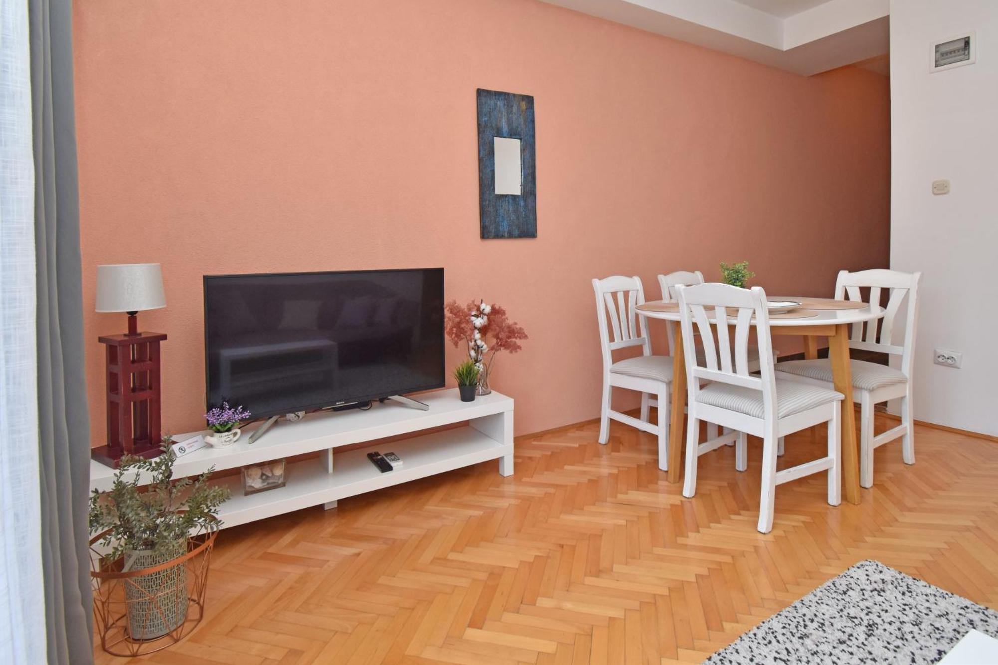 Apartment & Rooms Meri Tučepi Kültér fotó