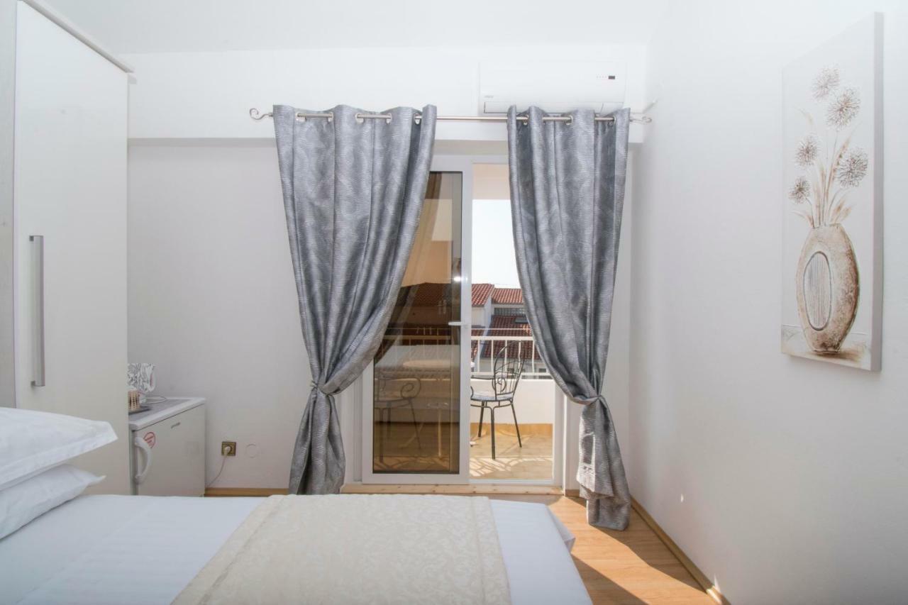 Apartment & Rooms Meri Tučepi Kültér fotó