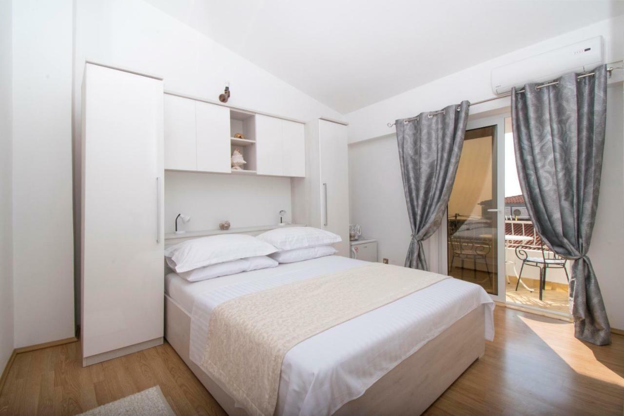 Apartment & Rooms Meri Tučepi Kültér fotó